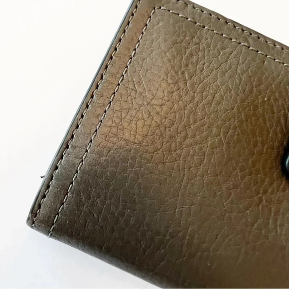 Fossil Logan Gray Leather‎ Wallet Goldtone Hardware - Picture 7 of 8